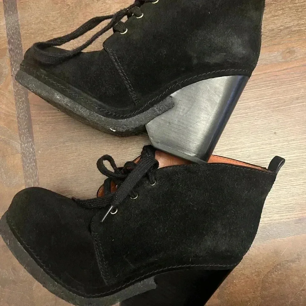 Marc by Marc Jacob’s lace up wedge booties size 36